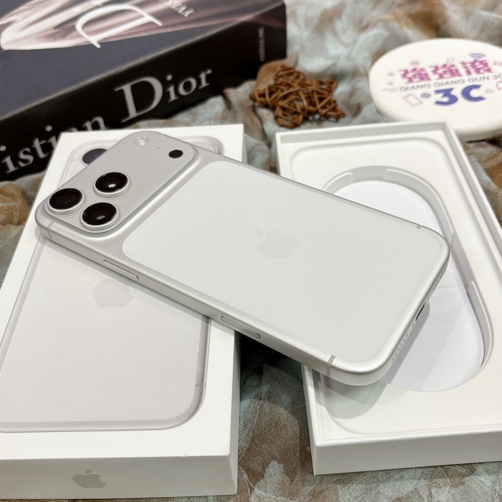 二手 iPhone17ProMax 256G 銀色*29104（原廠保固）