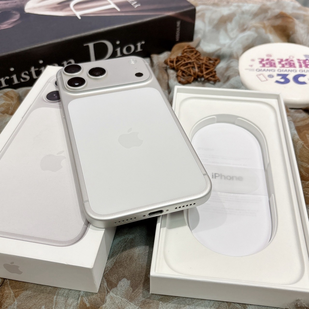 二手 iPhone17ProMax 256G 銀色*29104（原廠保固）