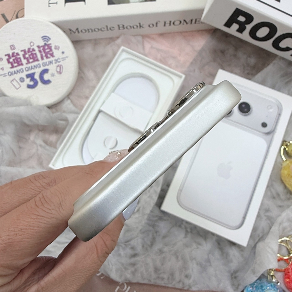 歸仁- 二手iPhone 17pro  256G 銀色*87472（店家保365天）