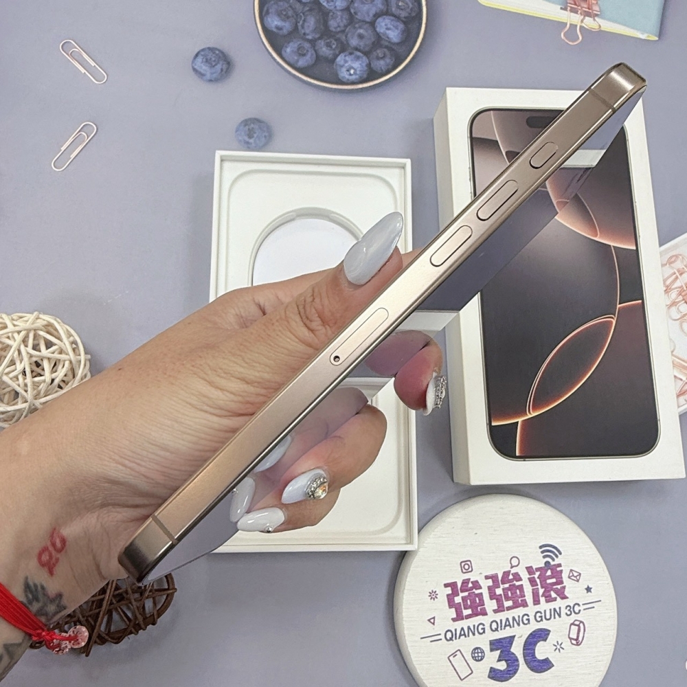歸仁- 二手iPhone 16 pro max 256 金色*89596(店家保365天)