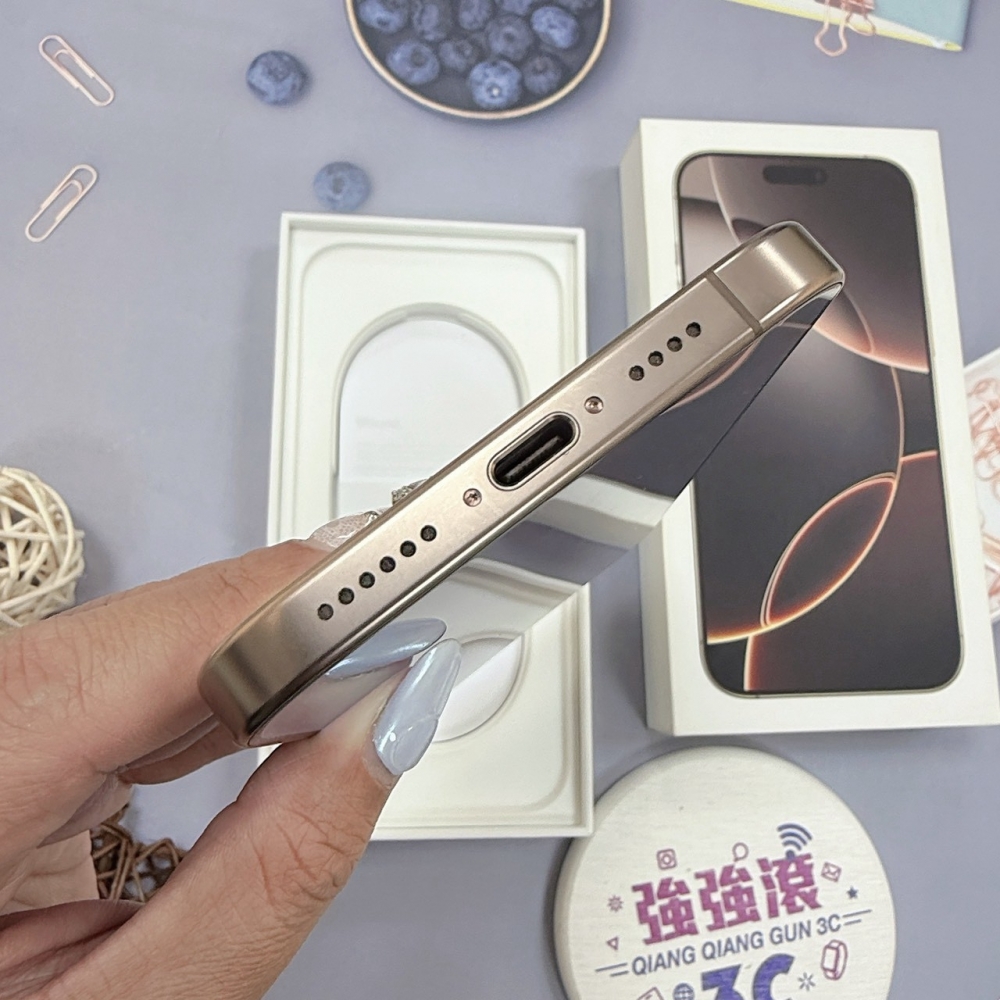 歸仁- 二手iPhone 16 pro max 256 金色*89596(店家保365天)