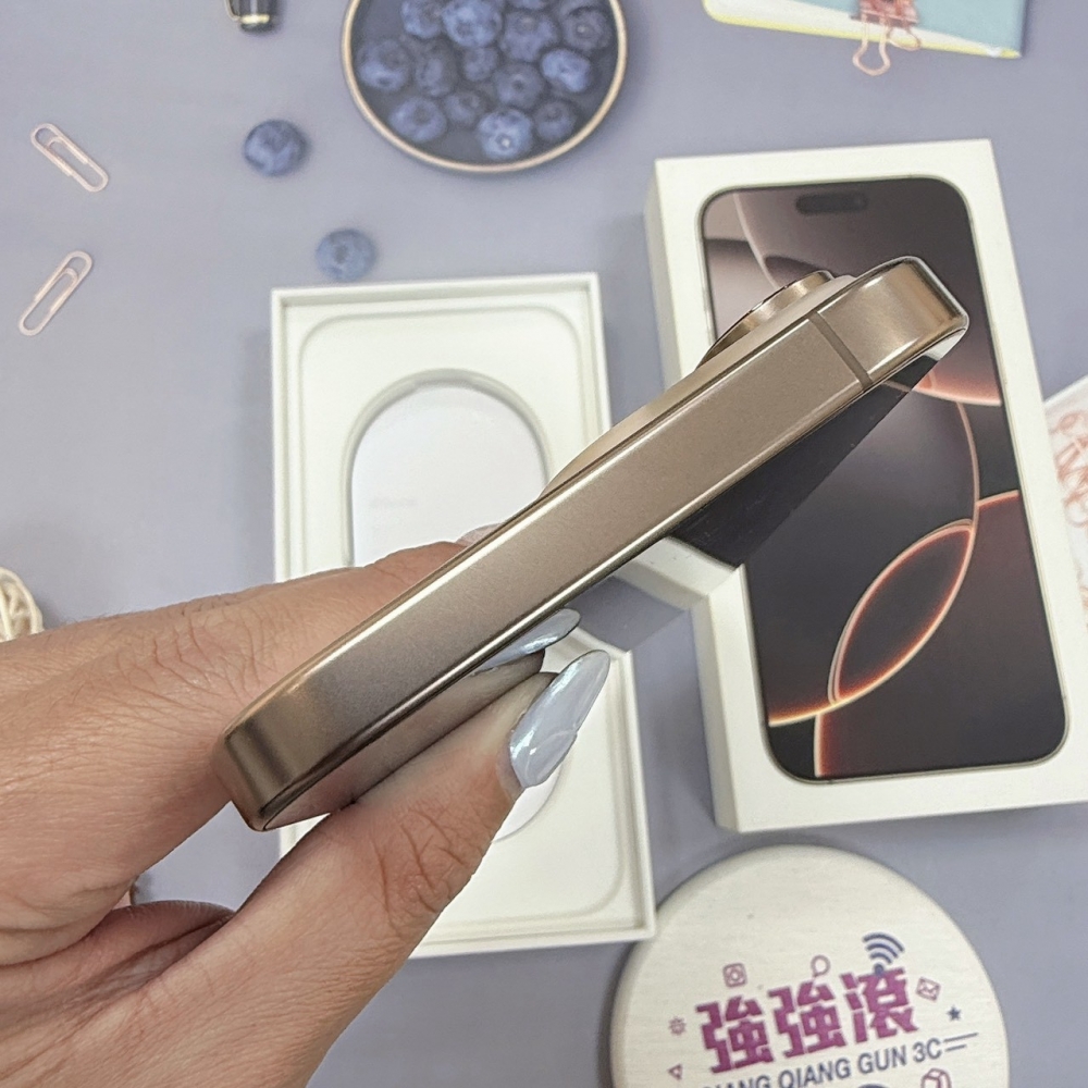 歸仁- 二手iPhone 16 pro max 256 金色*89596(店家保365天)