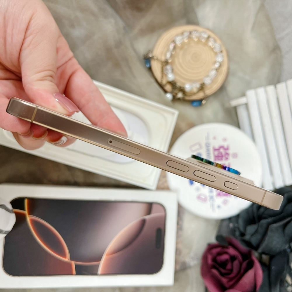 佳里 二手iPhone 16PRO 256G 金色*97775（店家保365天）