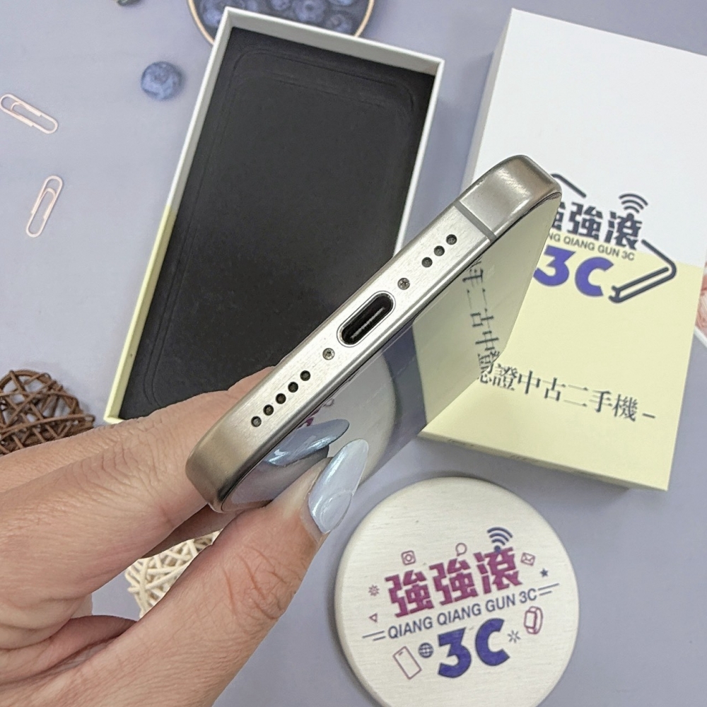 歸仁- 二手iPhone 15PRO 256G 原鈦色*96109（店家保365天）