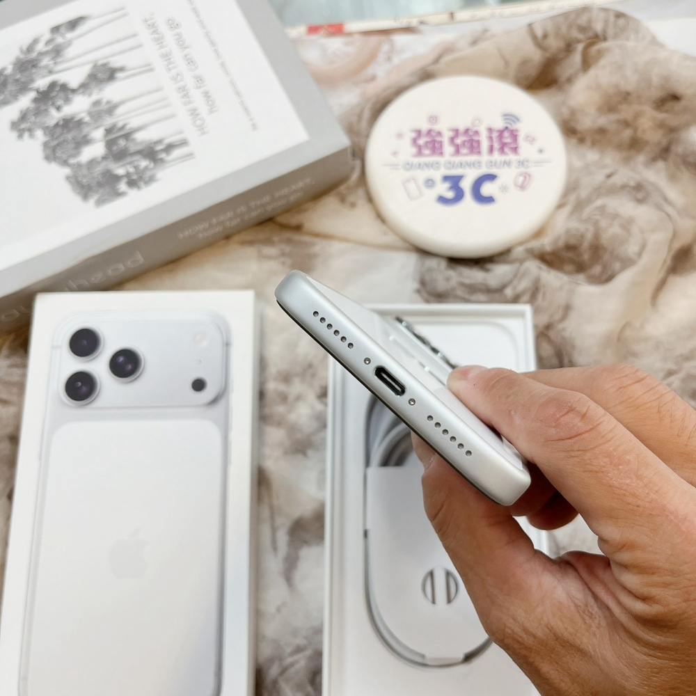 二手iPhone17 Pro Max 256G 銀色#66495（店家保固）