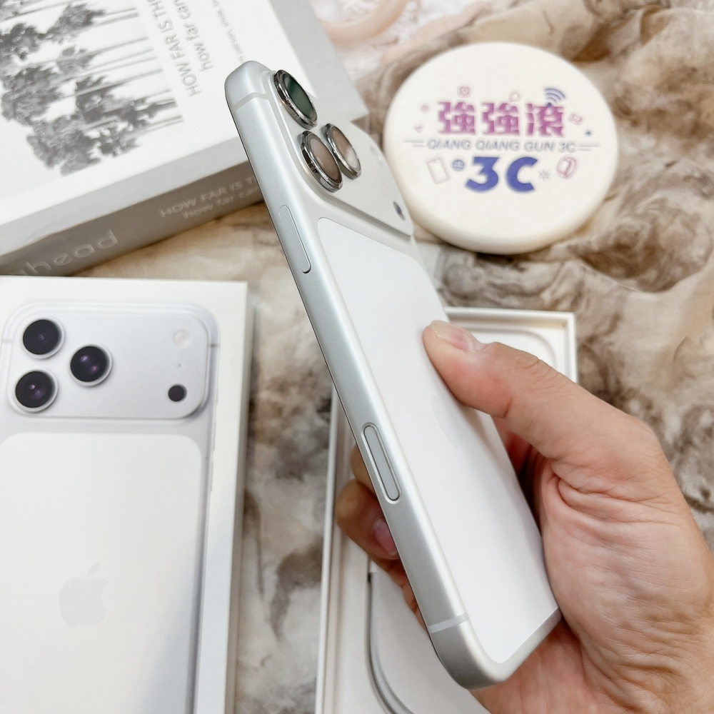 二手iPhone17 Pro Max 256G 銀色#66495（店家保固）