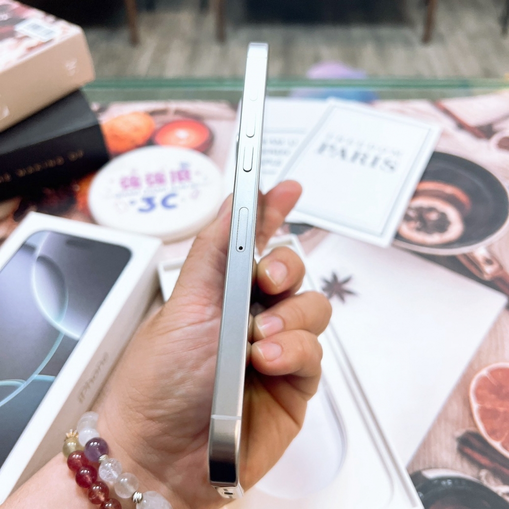 二手-iPhone16 Pro MAX 256G 白色#43327(店家保固365天)