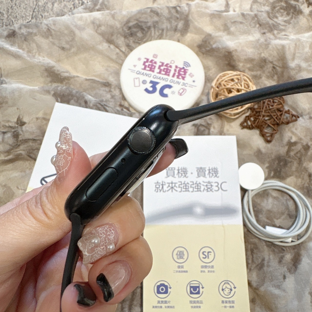 二手APPLE watch S8 45MM GPS 黑色*4HXDF(店家保30天)