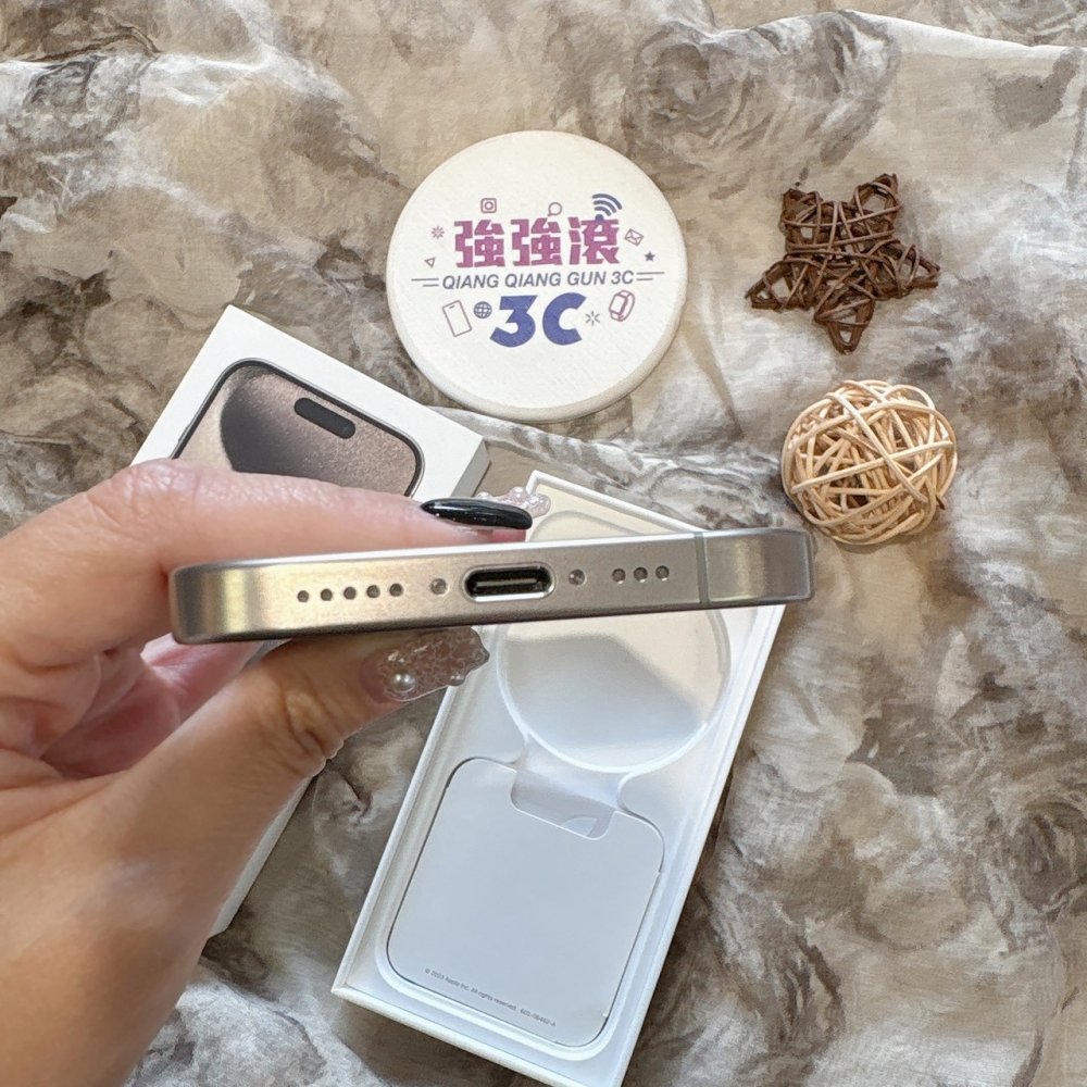 二手iPhone 15PRO 256G 原鈦色*13684（店家保365天）