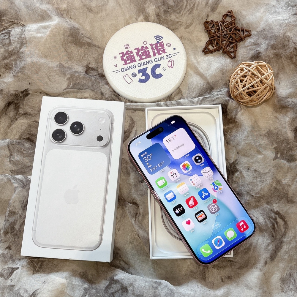 二手iPhone 17pro 256G 銀色*35773（原廠保固）