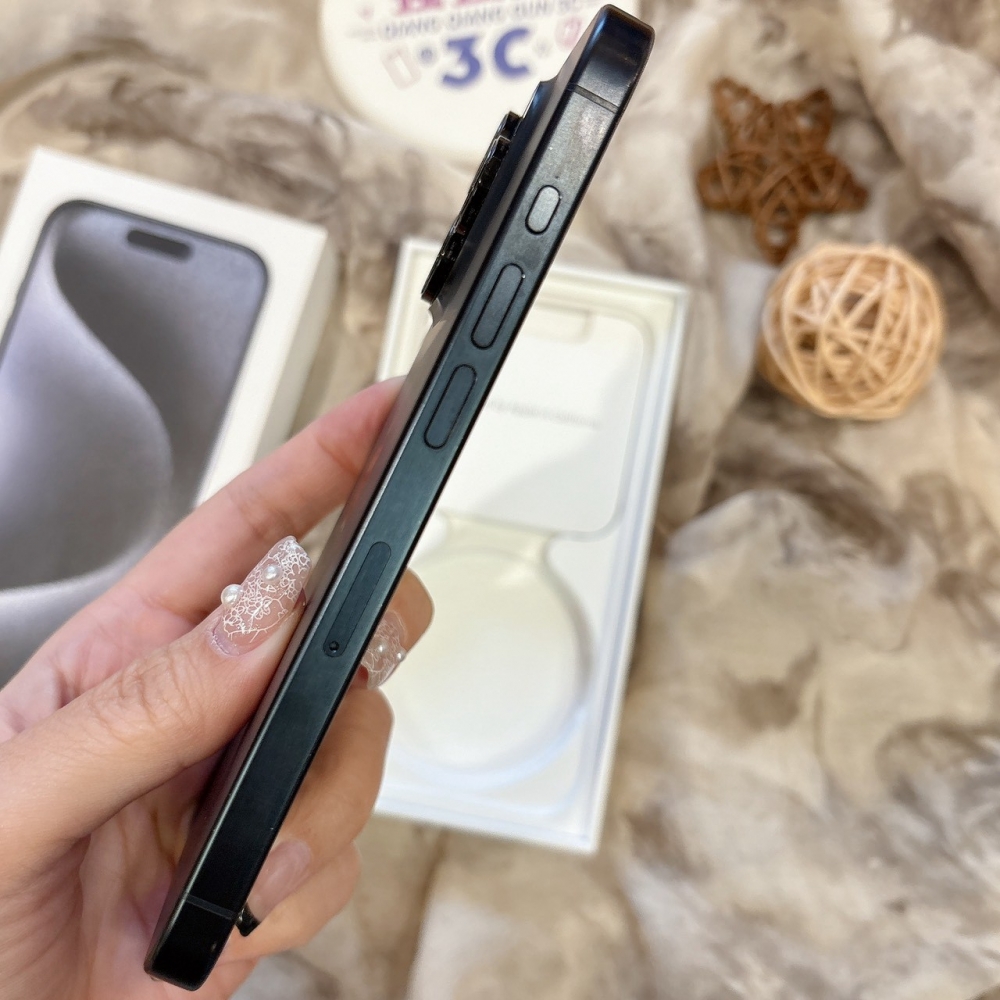 二手iPhone 15PRO 256G 原鈦色*49249(店家保365天)