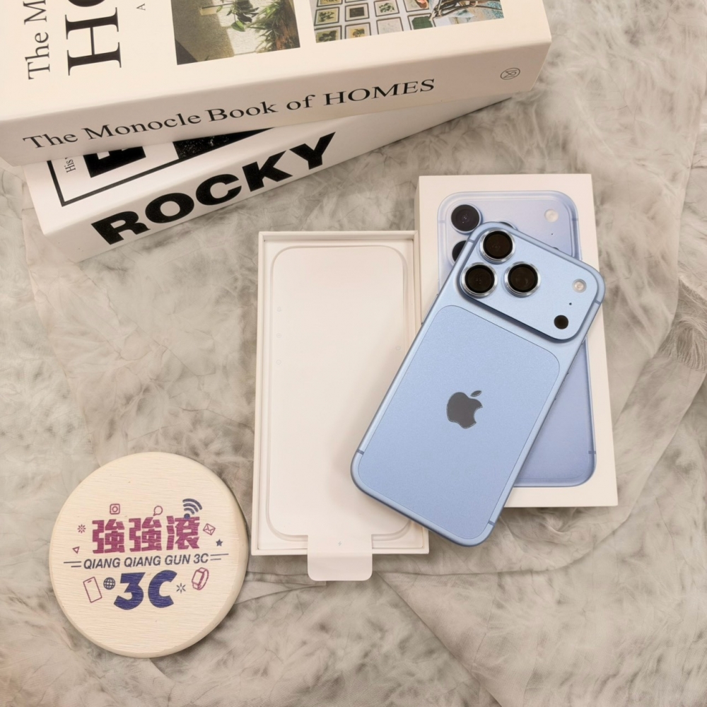 歸仁- 二手iphone18 pro 256G 藍色*42070(原廠保內)