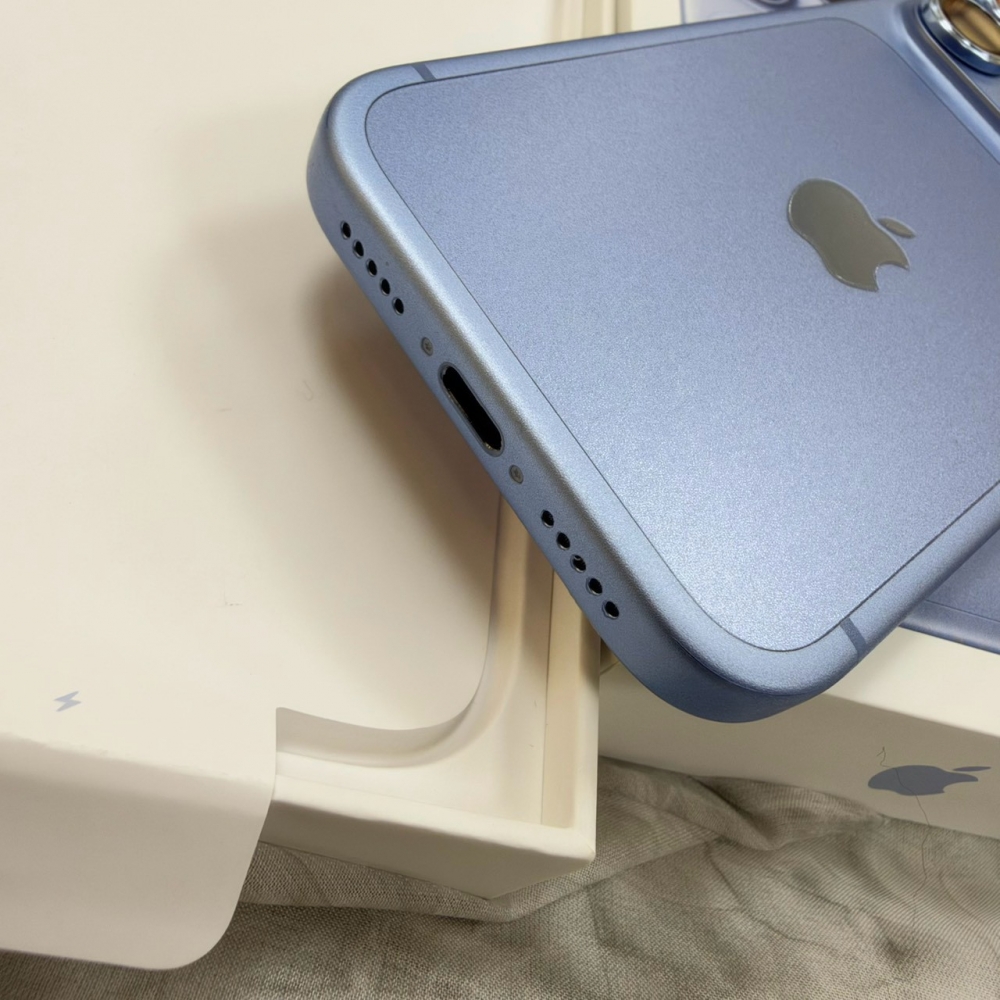歸仁- 二手iphone18 pro 256G 藍色*42070(原廠保內)