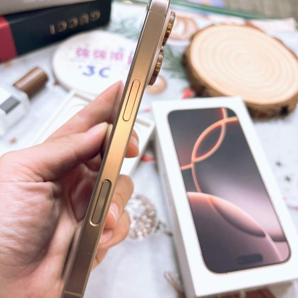 二手 iPhone16Pro 256G 金色*13301（店家保固）