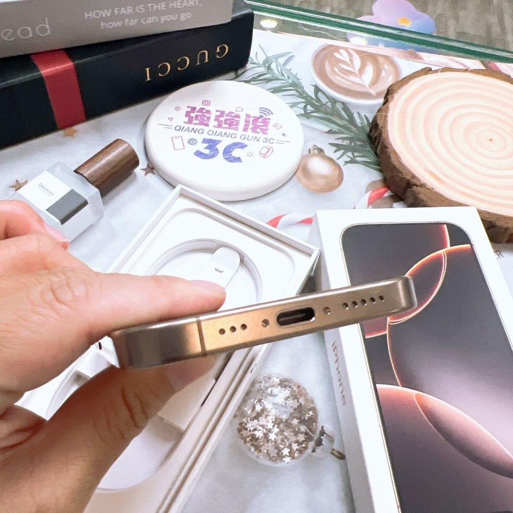 二手 iPhone16Pro 256G 金色*13301（店家保固）