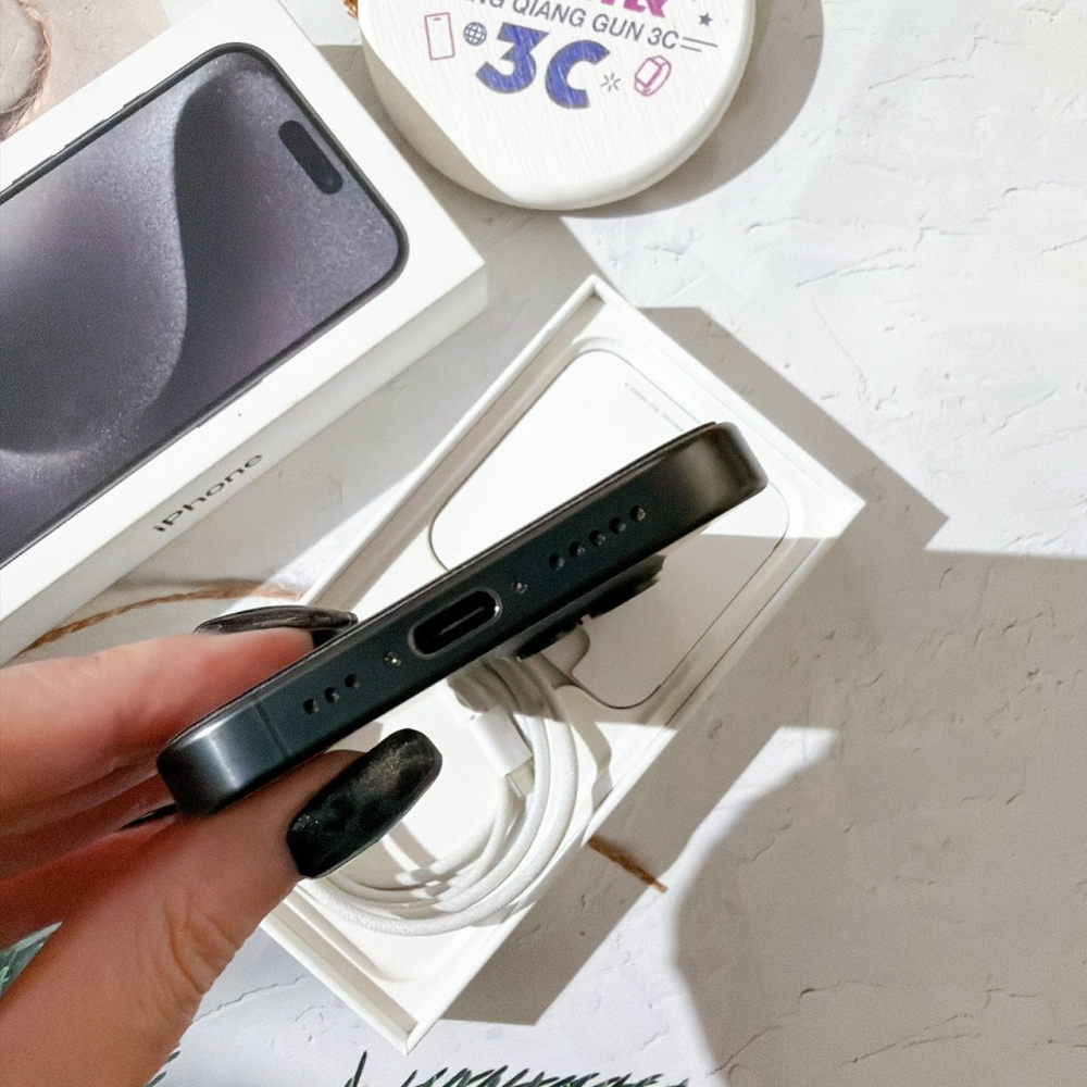 善化-二手 iPhone15 Pro 256G 黒色#22317（店家保固）