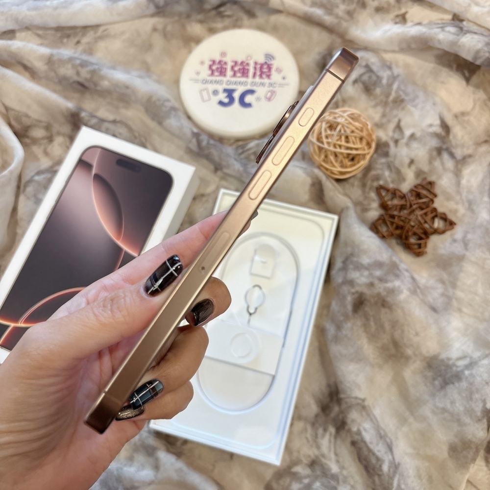 二手-iPhone16 Pro MAX 256G 金色#90484（店家保固365天）