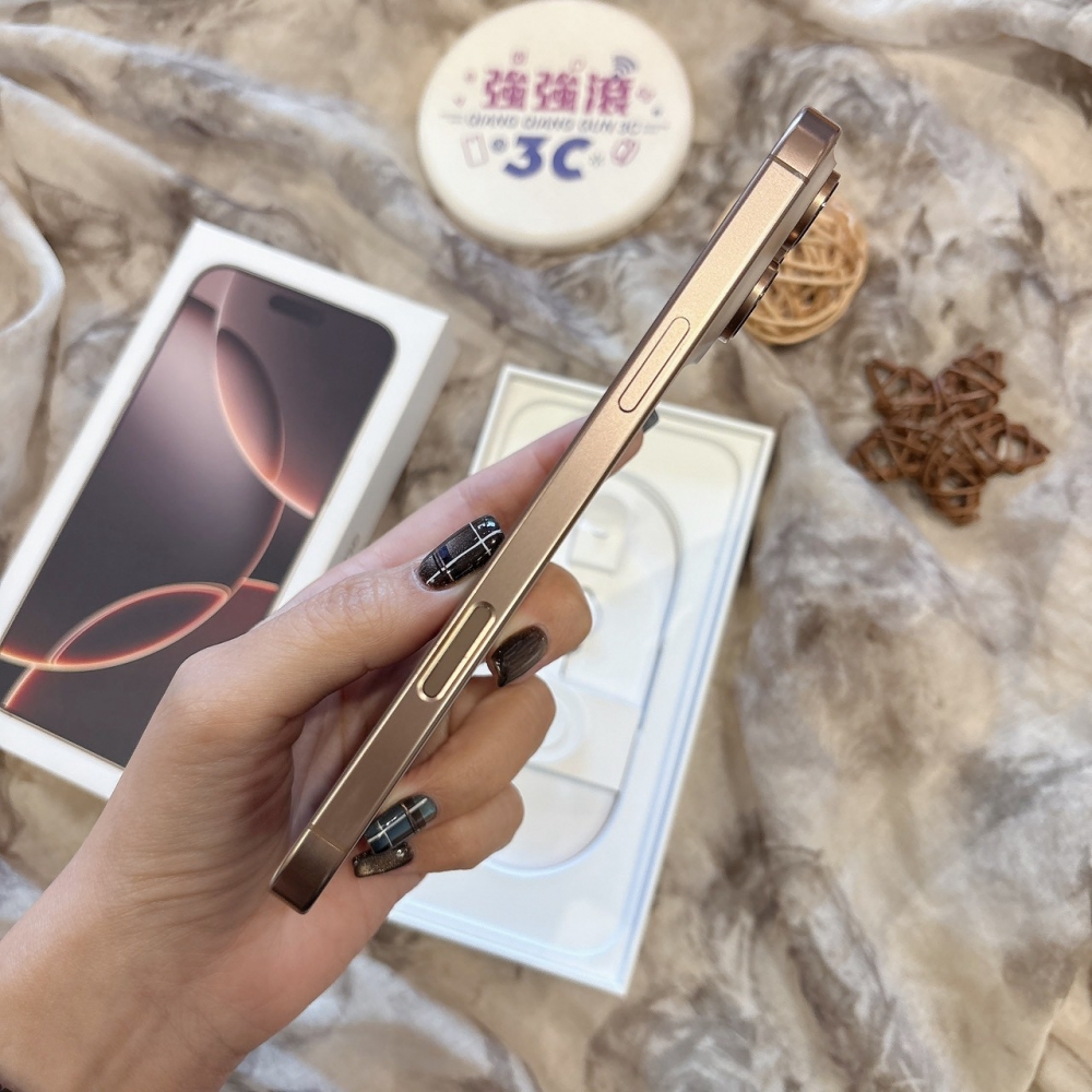 二手-iPhone16 Pro MAX 256G 金色#90484（店家保固365天）